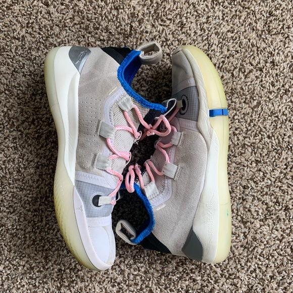 kobe ad moon particle